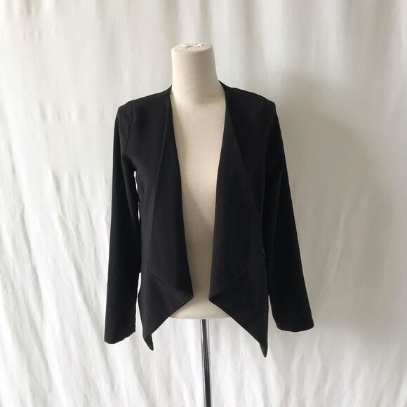 Monteau black drape light  blazer Size S - Picture 1 of 8